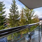 Z Parkingiem & Balkonem Domowa Atmosfera W Gorskiej Scenerii By Renters