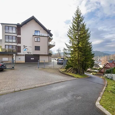 Z Parkingiem & Balkonem Domowa Atmosfera W Gorskiej Scenerii By Renters דירה