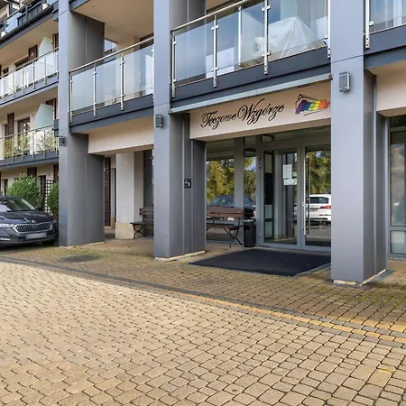 דירה Z Parkingiem & Balkonem Domowa Atmosfera W Gorskiej Scenerii By Renters ויסלאו