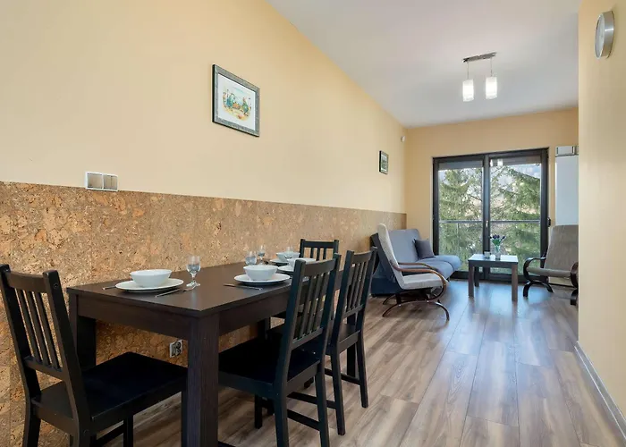 Z Parkingiem & Balkonem Domowa Atmosfera W Gorskiej Scenerii By Renters ויסלאו