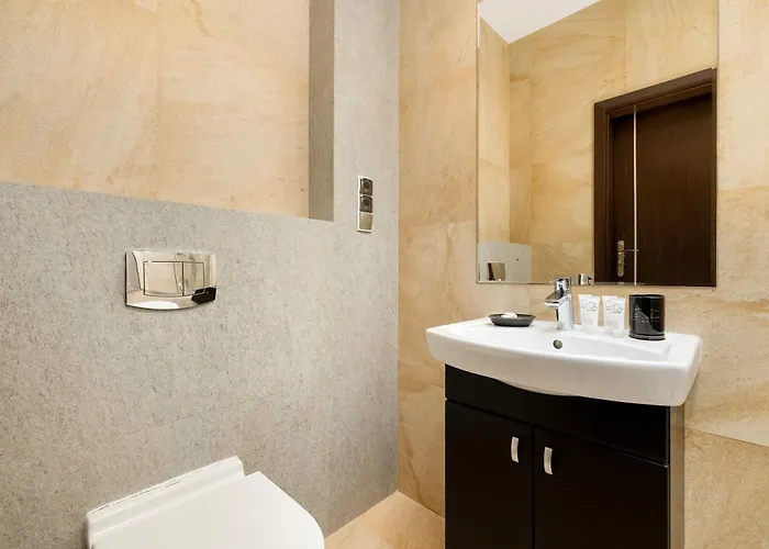 Z Parkingiem & Balkonem Domowa Atmosfera W Gorskiej Scenerii By Renters דירה ויסלאו