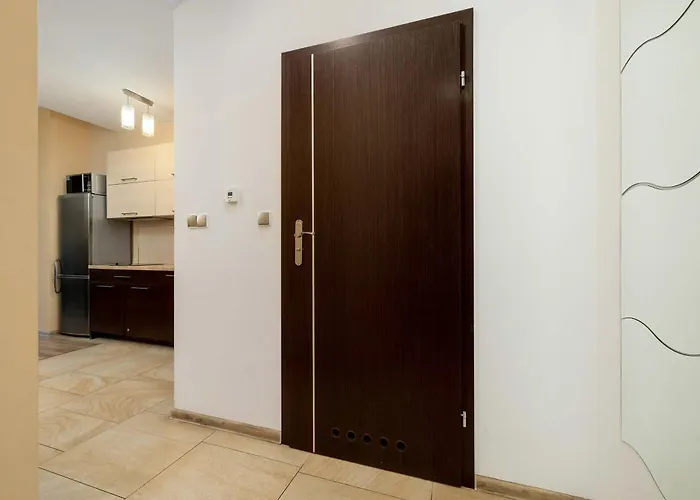 דירה Z Parkingiem & Balkonem Domowa Atmosfera W Gorskiej Scenerii By Renters ויסלאו