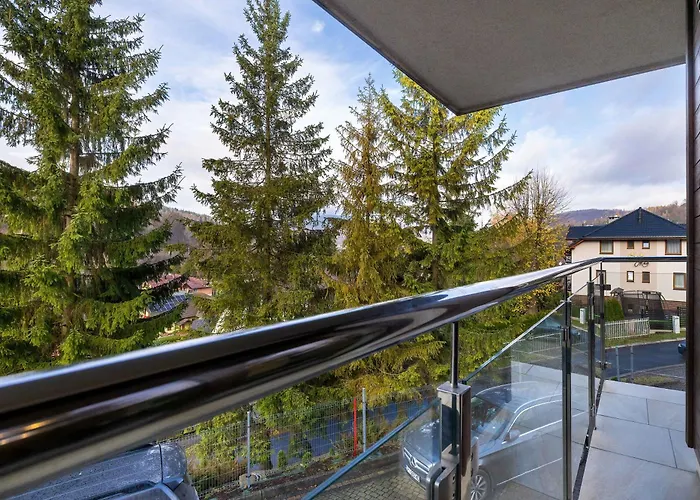Z Parkingiem & Balkonem Domowa Atmosfera W Gorskiej Scenerii By Renters