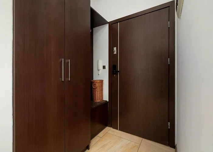 דירה Z Parkingiem & Balkonem Domowa Atmosfera W Gorskiej Scenerii By Renters ויסלאו