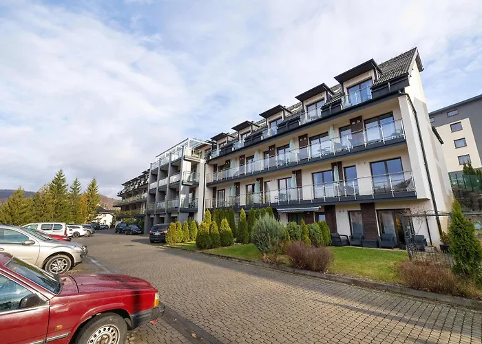 Z Parkingiem & Balkonem Domowa Atmosfera W Gorskiej Scenerii By Renters דירה ויסלאו