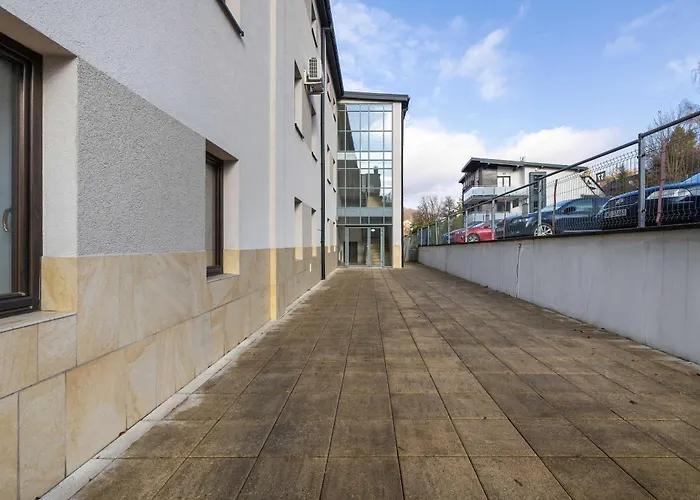 Z Parkingiem & Balkonem Domowa Atmosfera W Gorskiej Scenerii By Renters *